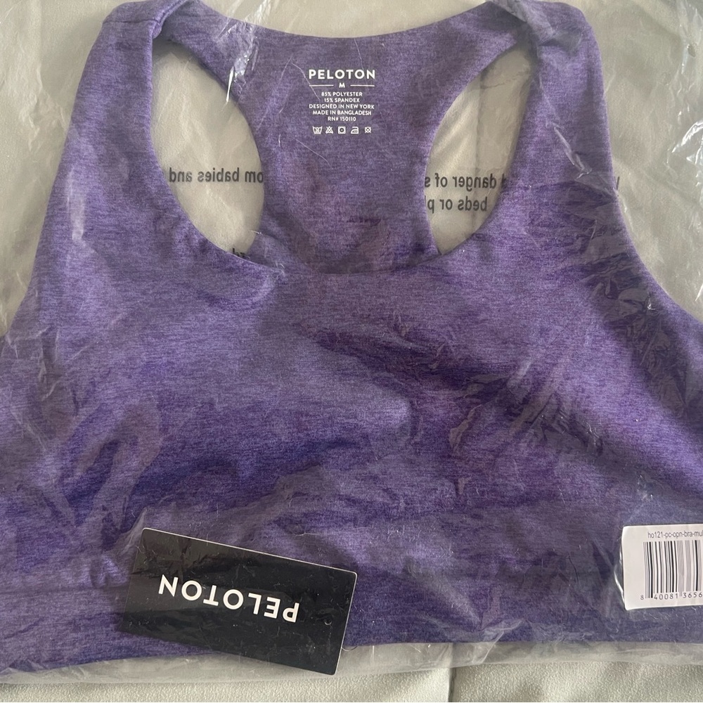 NWT peloton racerback sports bra-medium